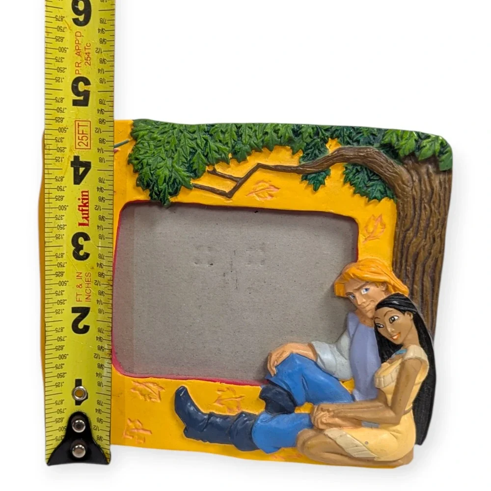 Disney Pocahontas John Smith Picture Frame Kids‎ Yellow Excellent 3D Resin